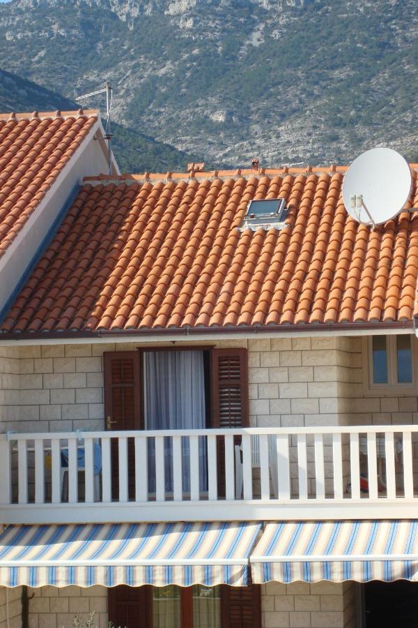 Doppelzimmer mit Balkon und Meerblick