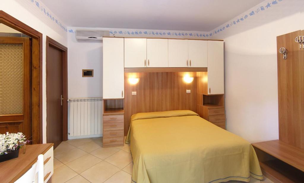 Doppelzimmer mit Gartenblick