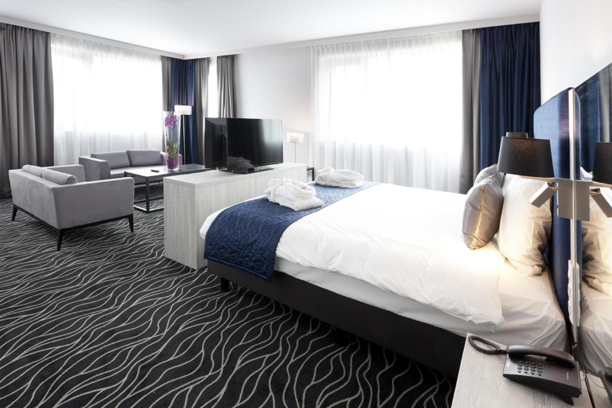 Suite mit Queensize-Bett und Whirlpool