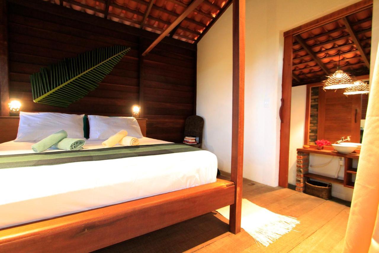 Zimmer mit Queensize-Bett und Gartenblick