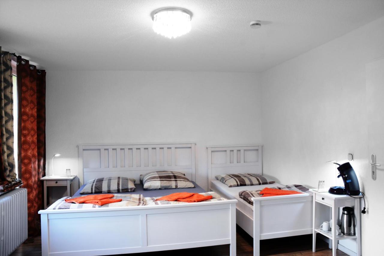 Dreibettzimmer mit Balkon