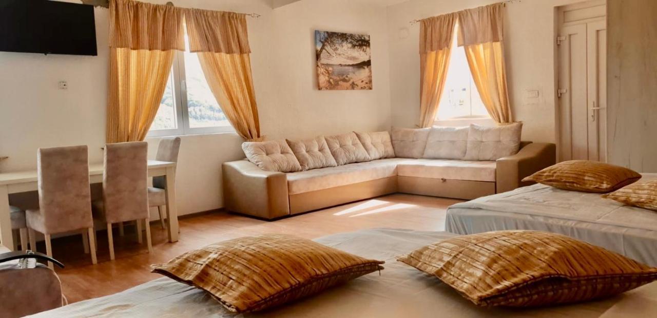 Vierbettzimmer mit Bergblick