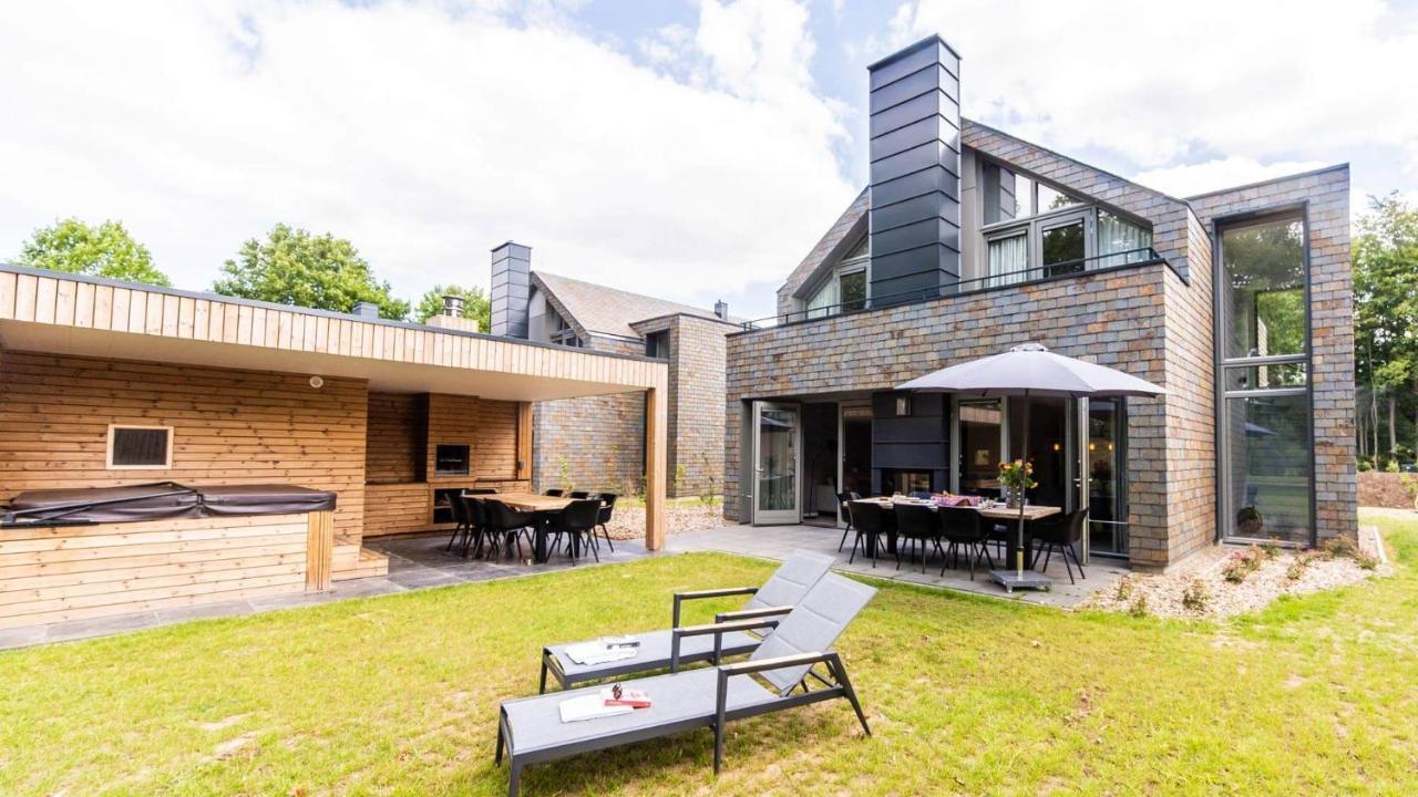 Deluxe Villa am Wasser – Spa mit Luft- und Jetdüsen