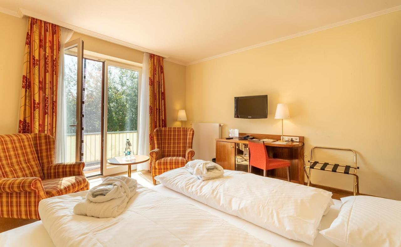 Doppelzimmer mit Balkon