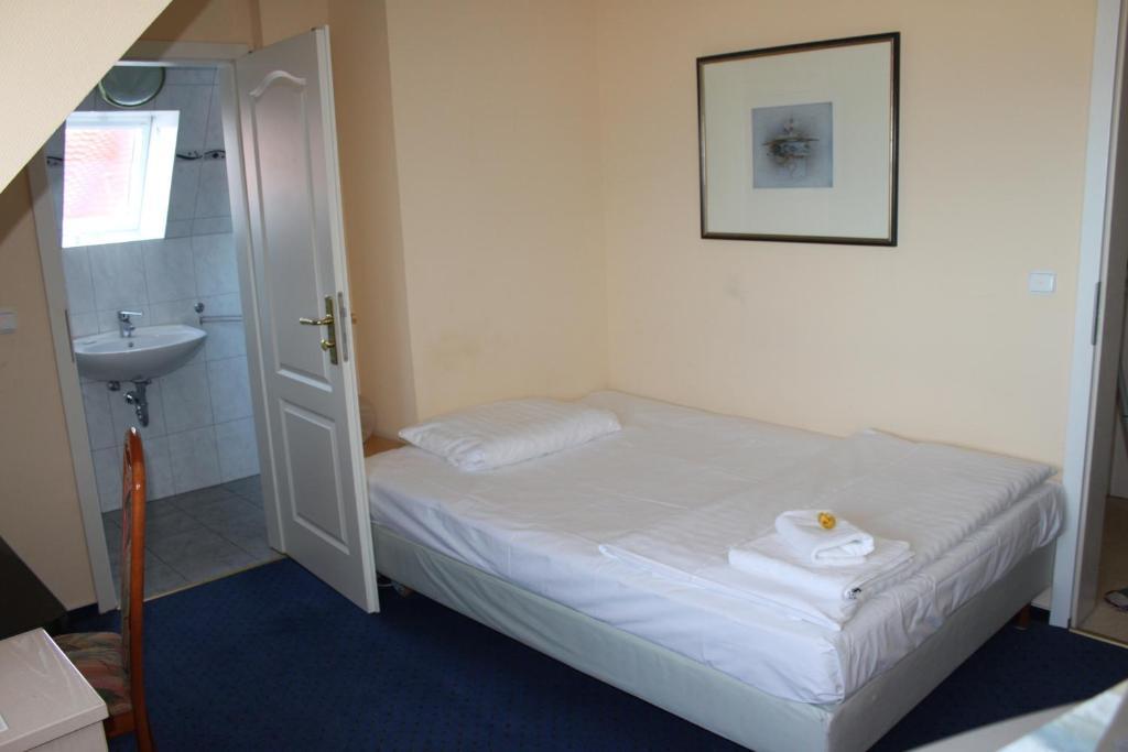 Dreibettzimmer Souterrain