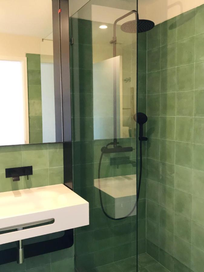 Doppelzimmer mit Balkon und Meerblick
