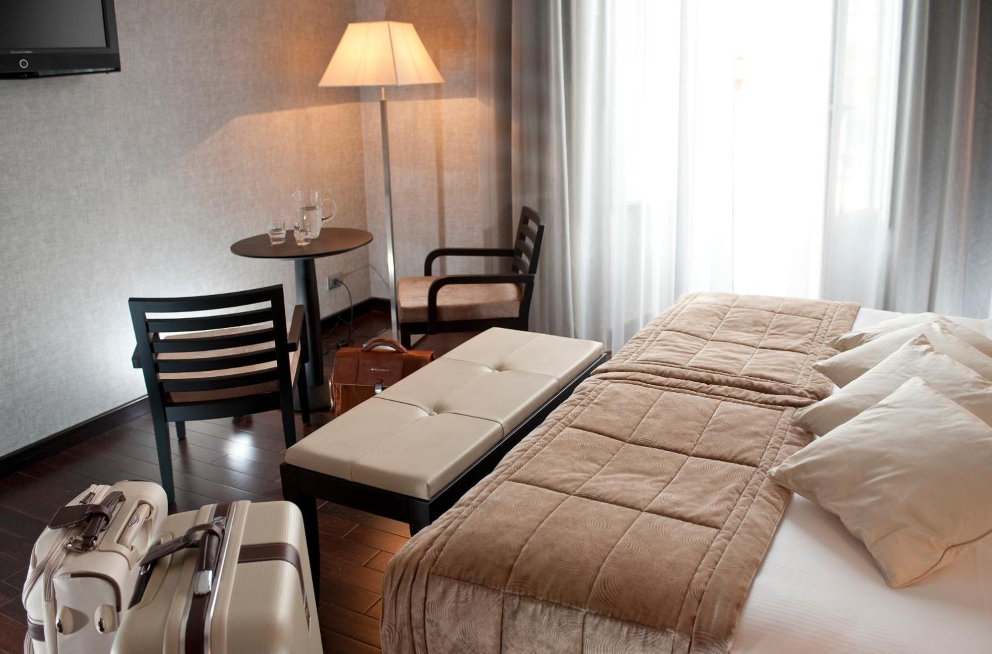 Großzügiges Zimmer