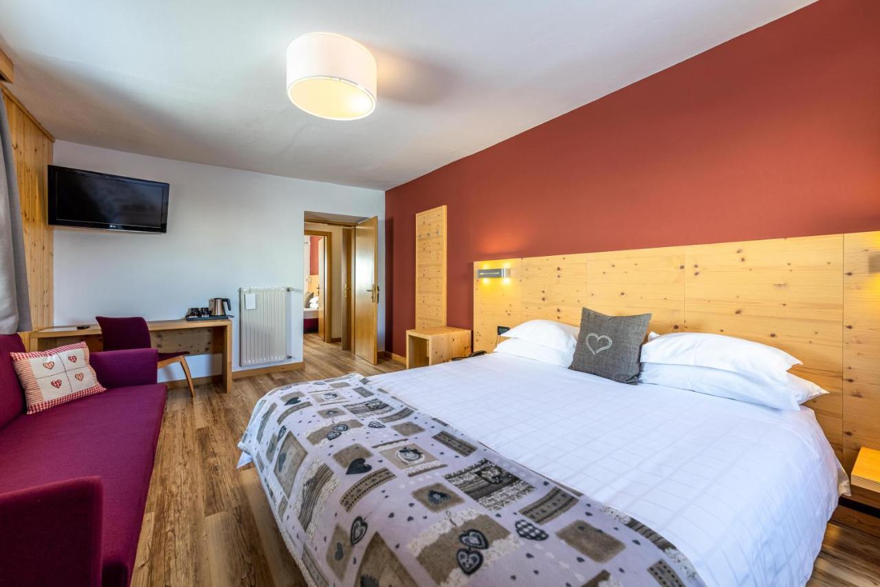 2 Doppelzimmer mit Verbindungstür