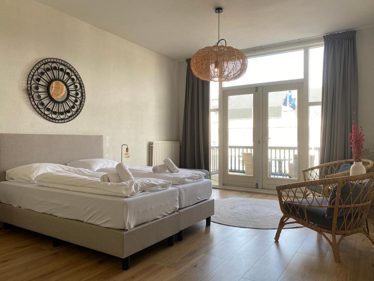 Junior Suite with Balcony,1068196918:JPEG
