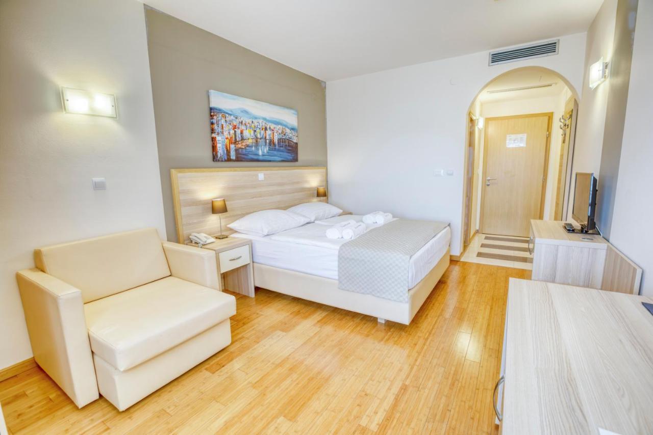 Deluxe Doppelzimmer mit Balkon und Meerblick
