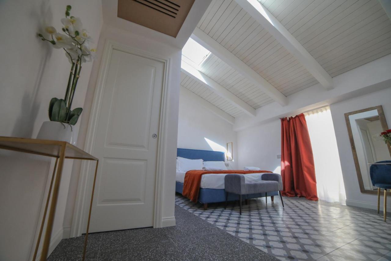 Doppel- oder Zweibettzimmer