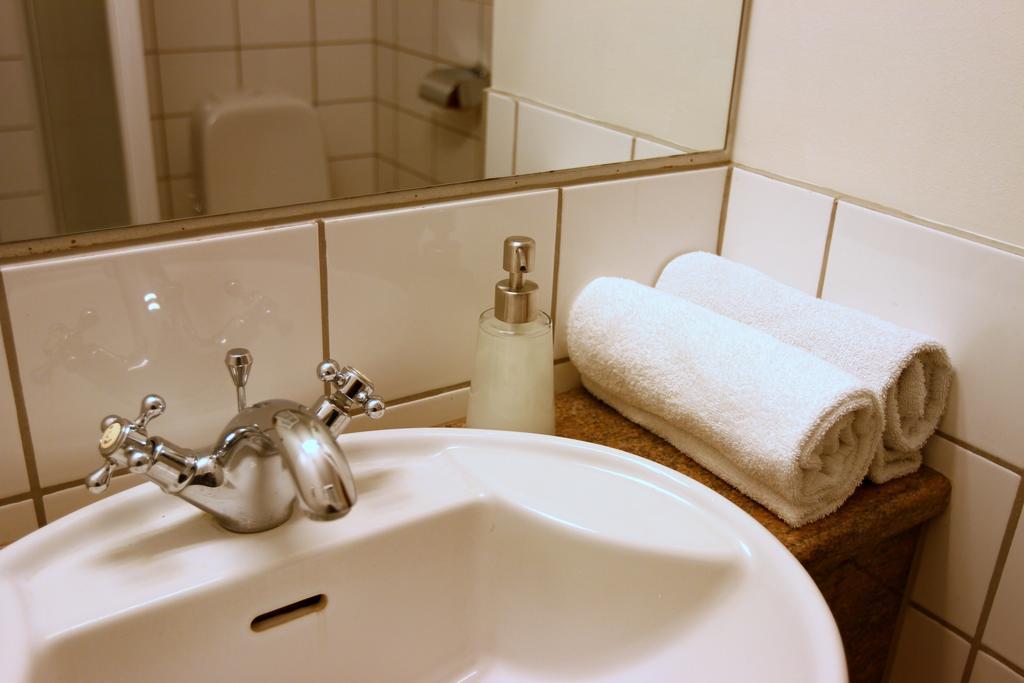 Doppel-/Zweibettzimmer mit eigenem Bad