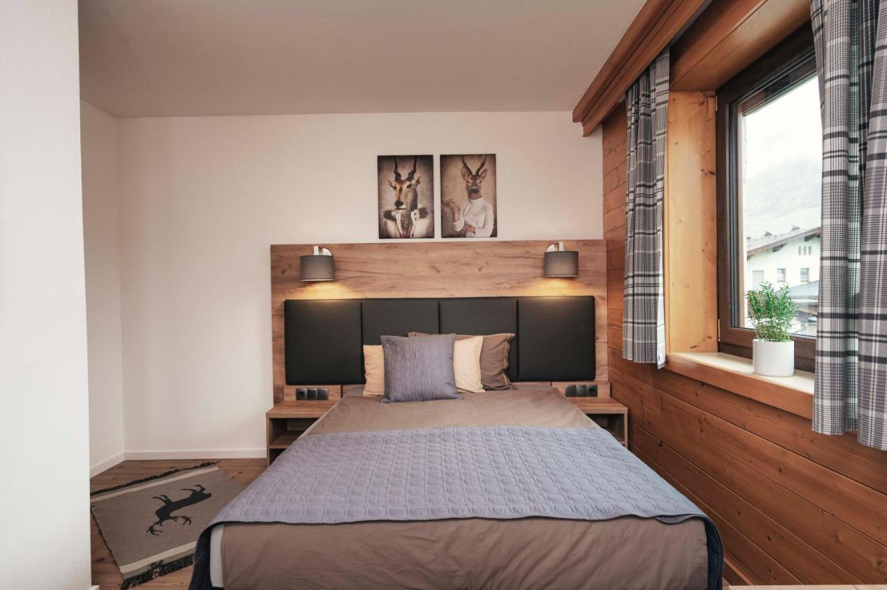 Familienzimmer mit Doppelbett