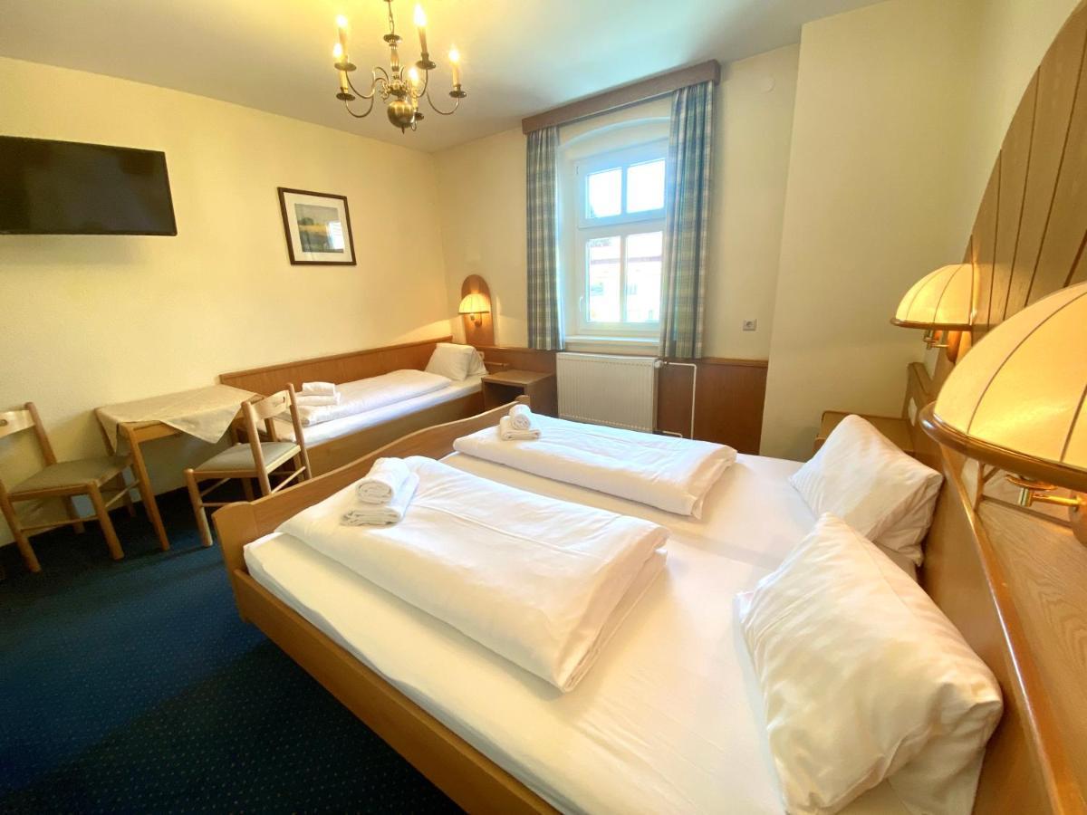 Dreibettzimmer
