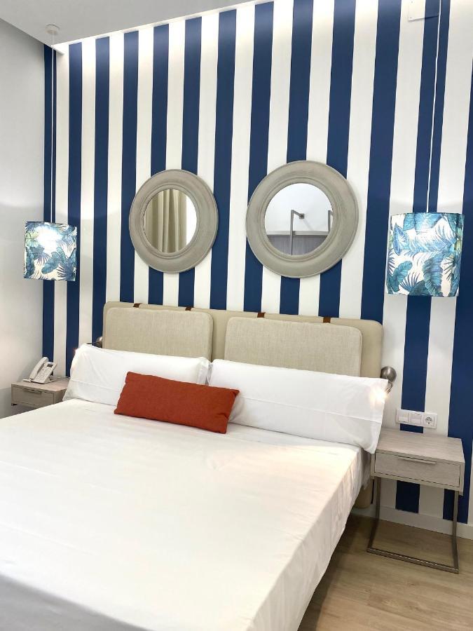 Doppel- oder Zweibettzimmer
