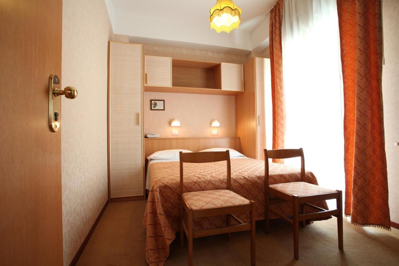 Classic Doppel-/Zweibettzimmer mit Balkon