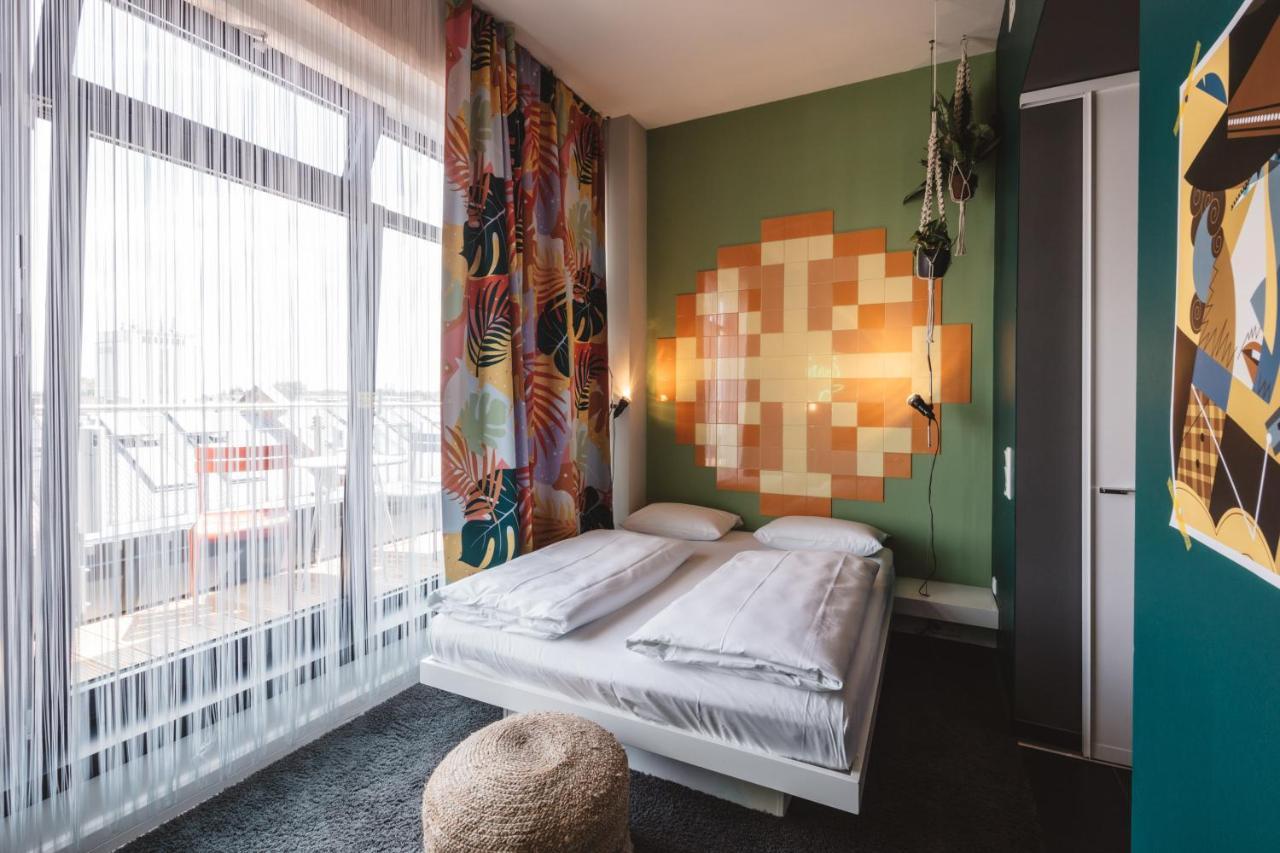 Doppelzimmer mit Balkon L