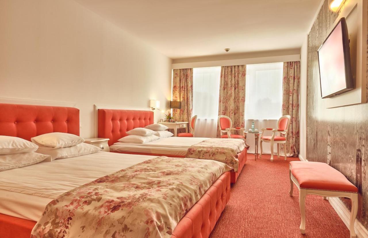 Deluxe Familenzimmer PLUS mit Blick auf den Parlamentspalast