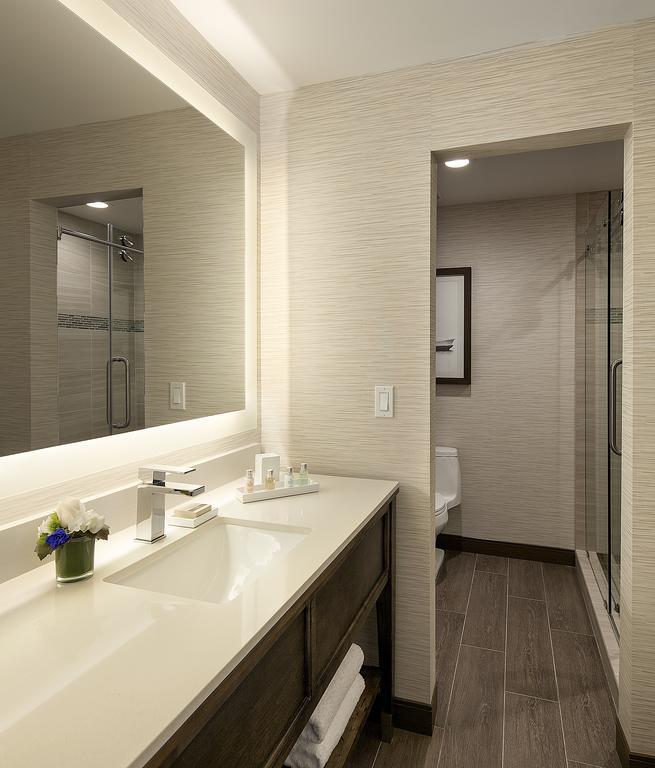 Queen Room Two Queen Beds Marina View
