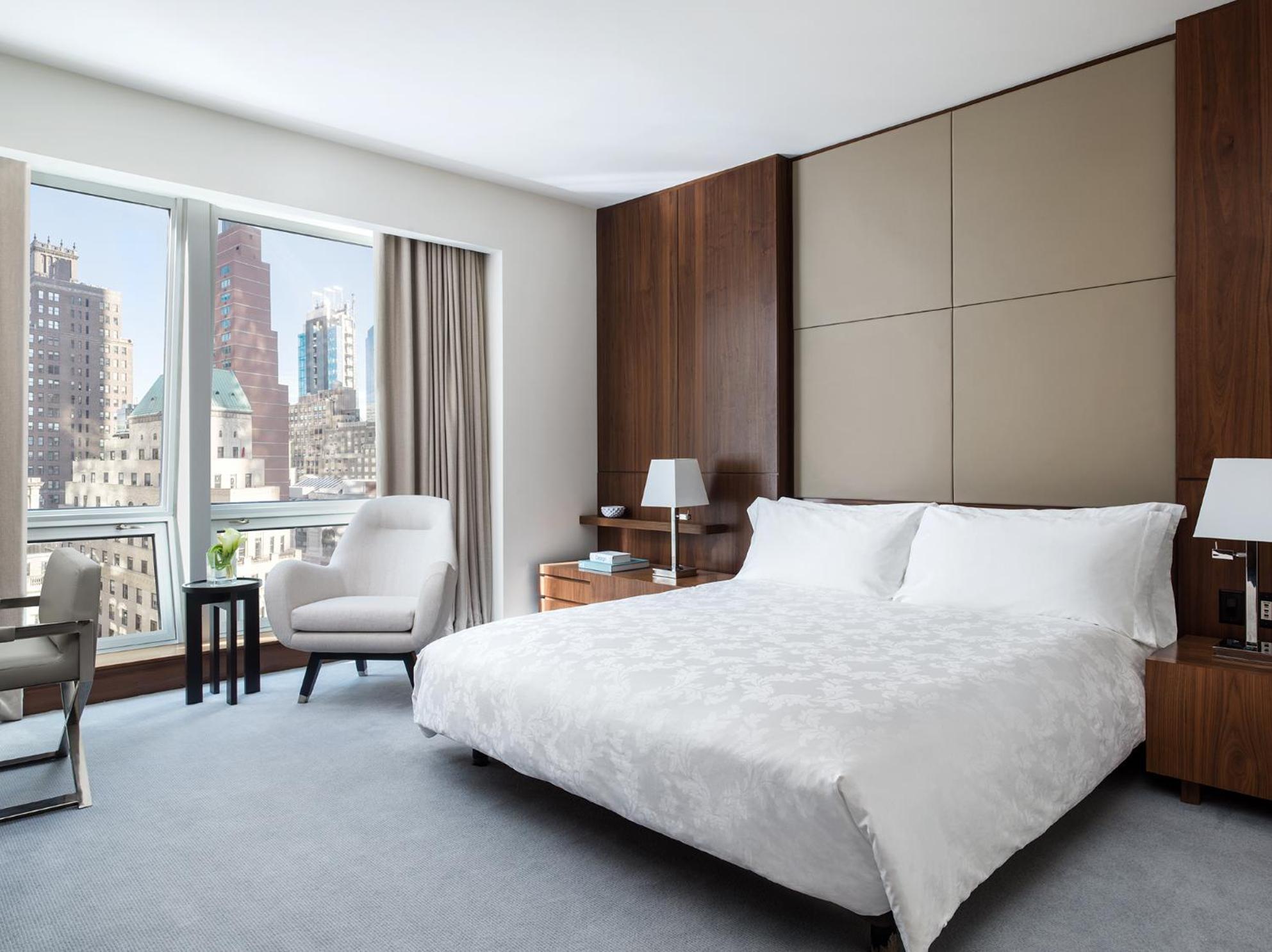 Club Suite mit 1 Schlafzimmer und Blick auf das Empire State Building