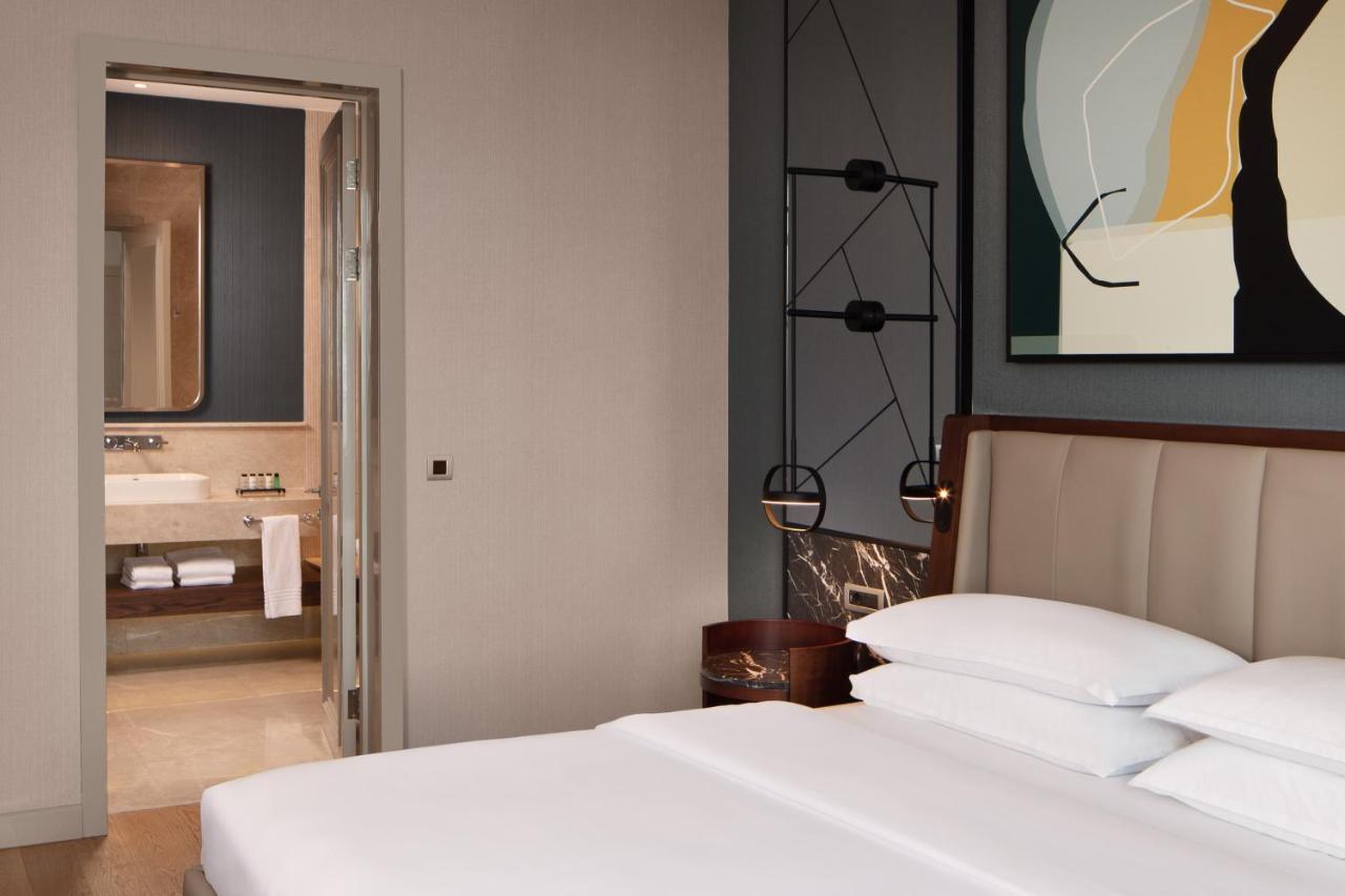 Executive Suite mit Panoramablick auf die Stadt - Zugang zur Lounge
