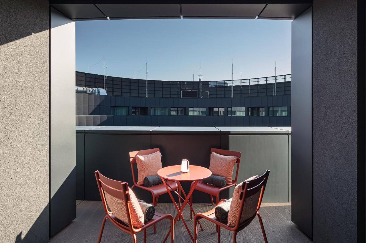 Suite Stardust mit 1 Schlafzimmer mit 1 Kingsize-Bett, Schlafsofa und Balkon