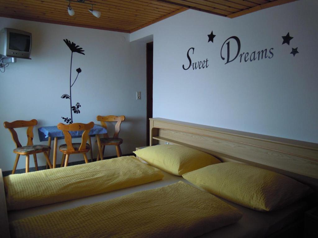 Dreibettzimmer