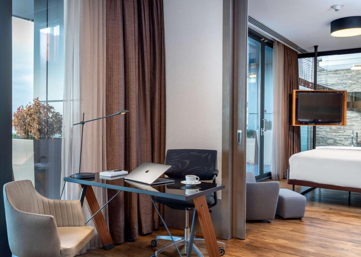 Präsidentensuite mit Terrasse und Stadtblick