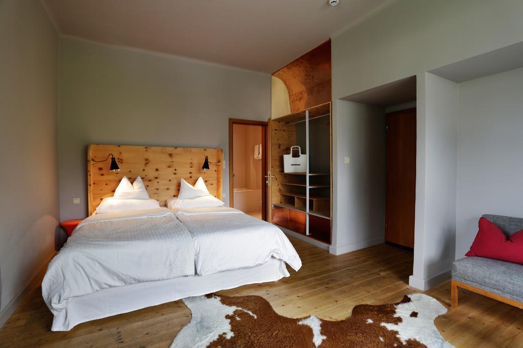 Doppelzimmer – Medium