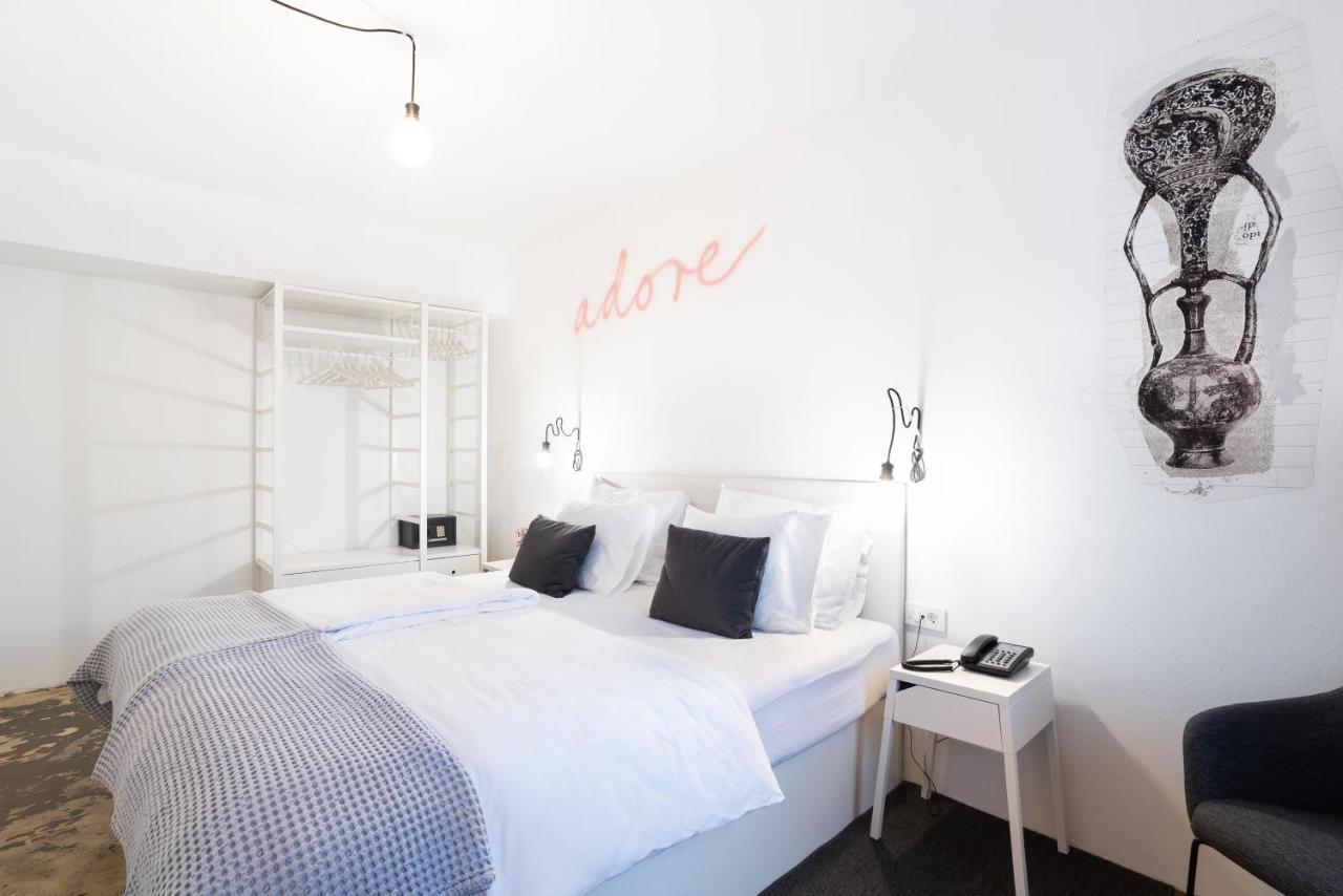 Deluxe Doppelzimmer mit Balkon und Stadtblick