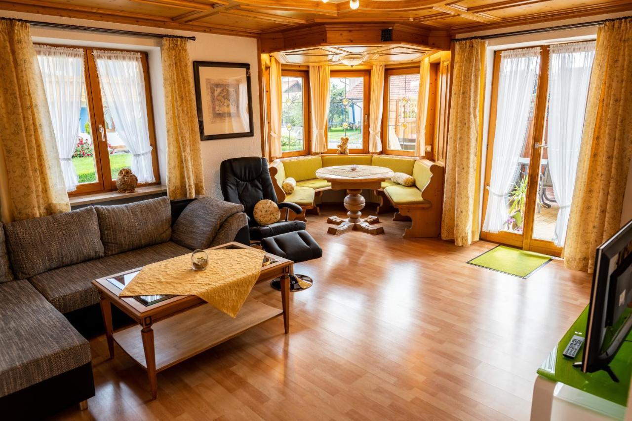 Apartment mit Terrasse