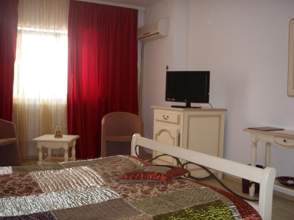 Doppel- oder Zweibettzimmer