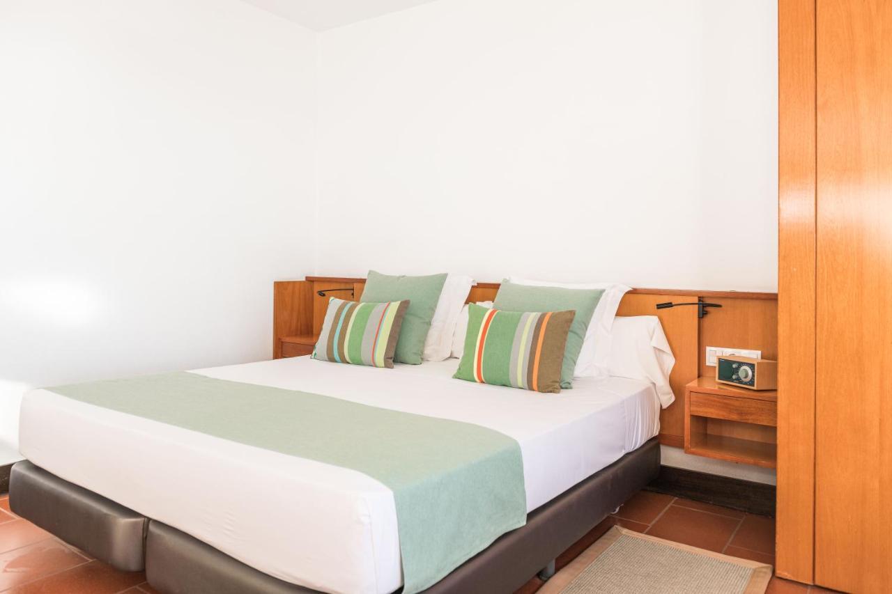 Doppelzimmer mit Meerblick und Zustellbett