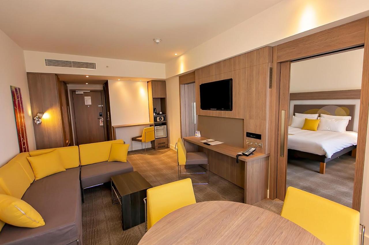 Superior Suite mit Queensize-Bett und Sofa