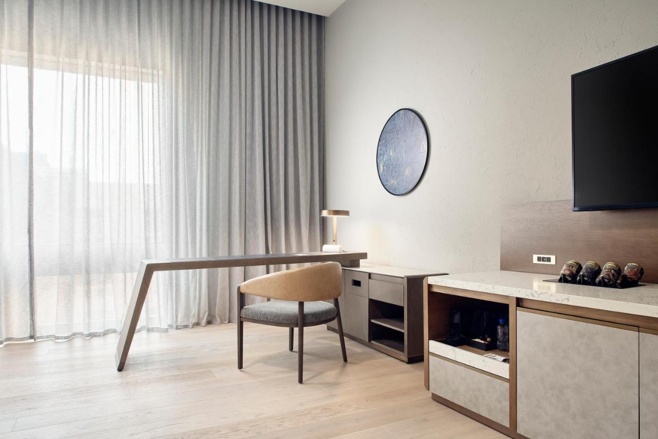Junior Suite mit 1 Kingsize-Bett und Zugang zur Executive Lounge