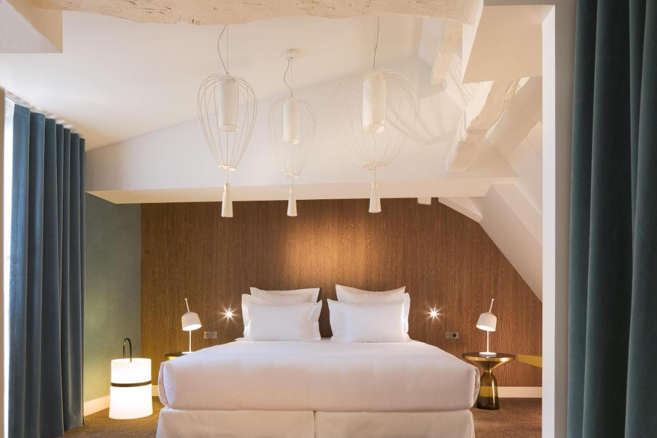 Deluxe Zimmer mit Kingsize-Bett