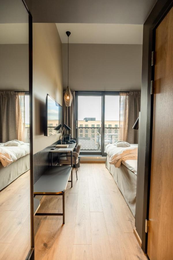 Einzelzimmer mit Balkon