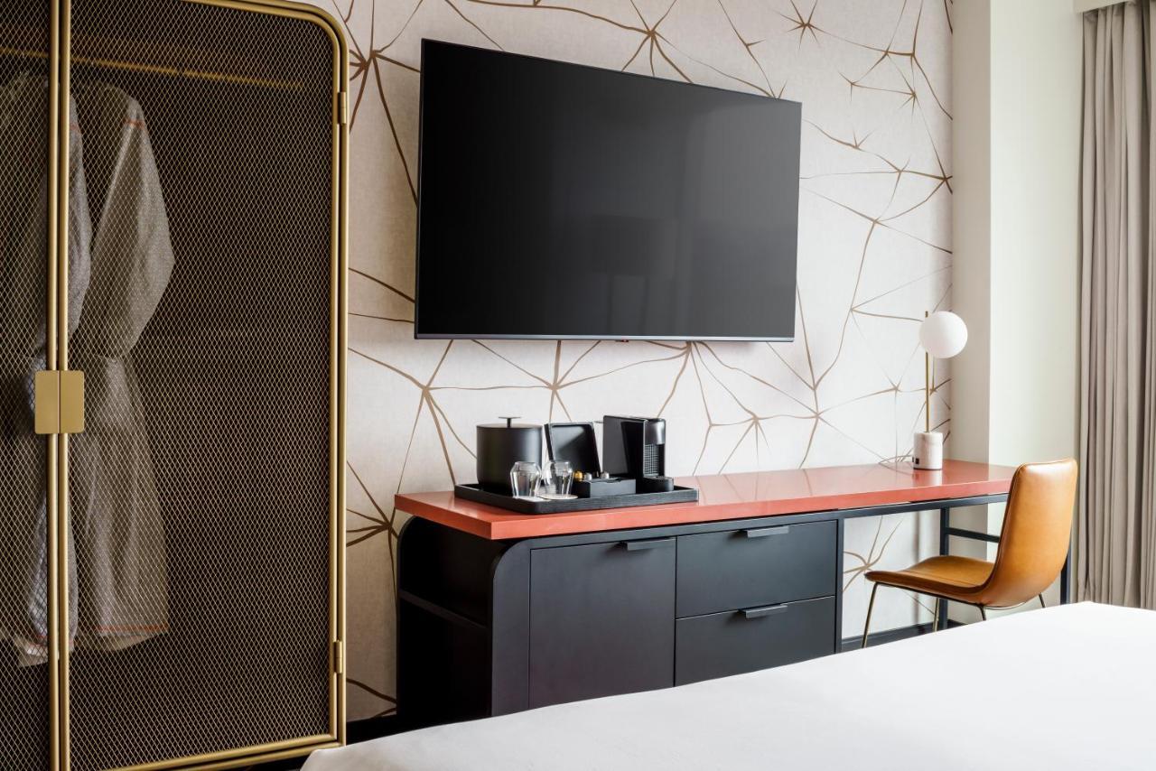 Zimmer mit 2 Queensize-Betten