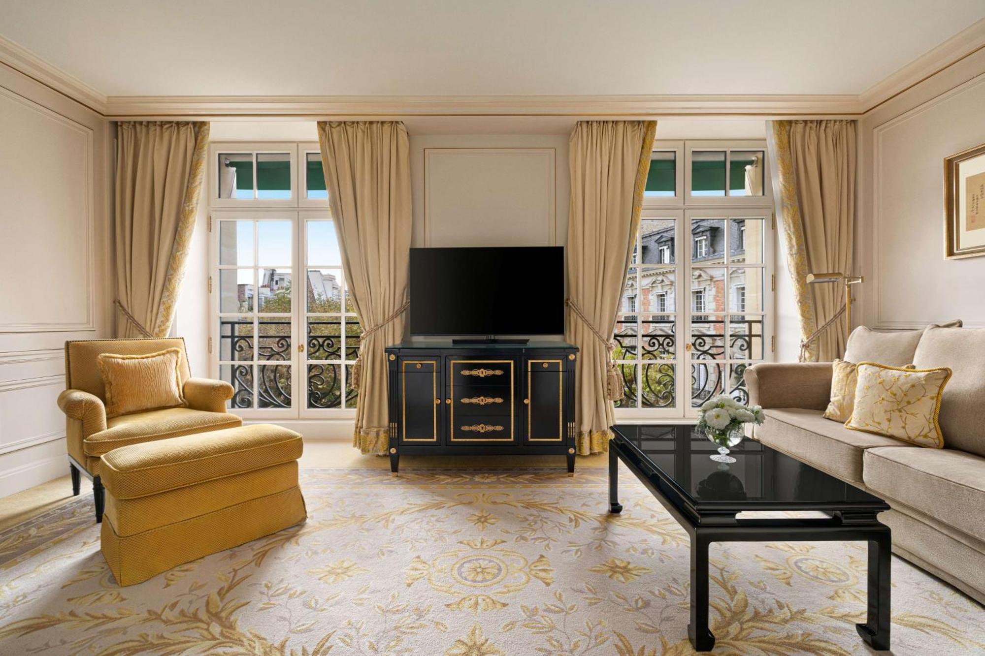Junior Suite mit Blick auf Paris