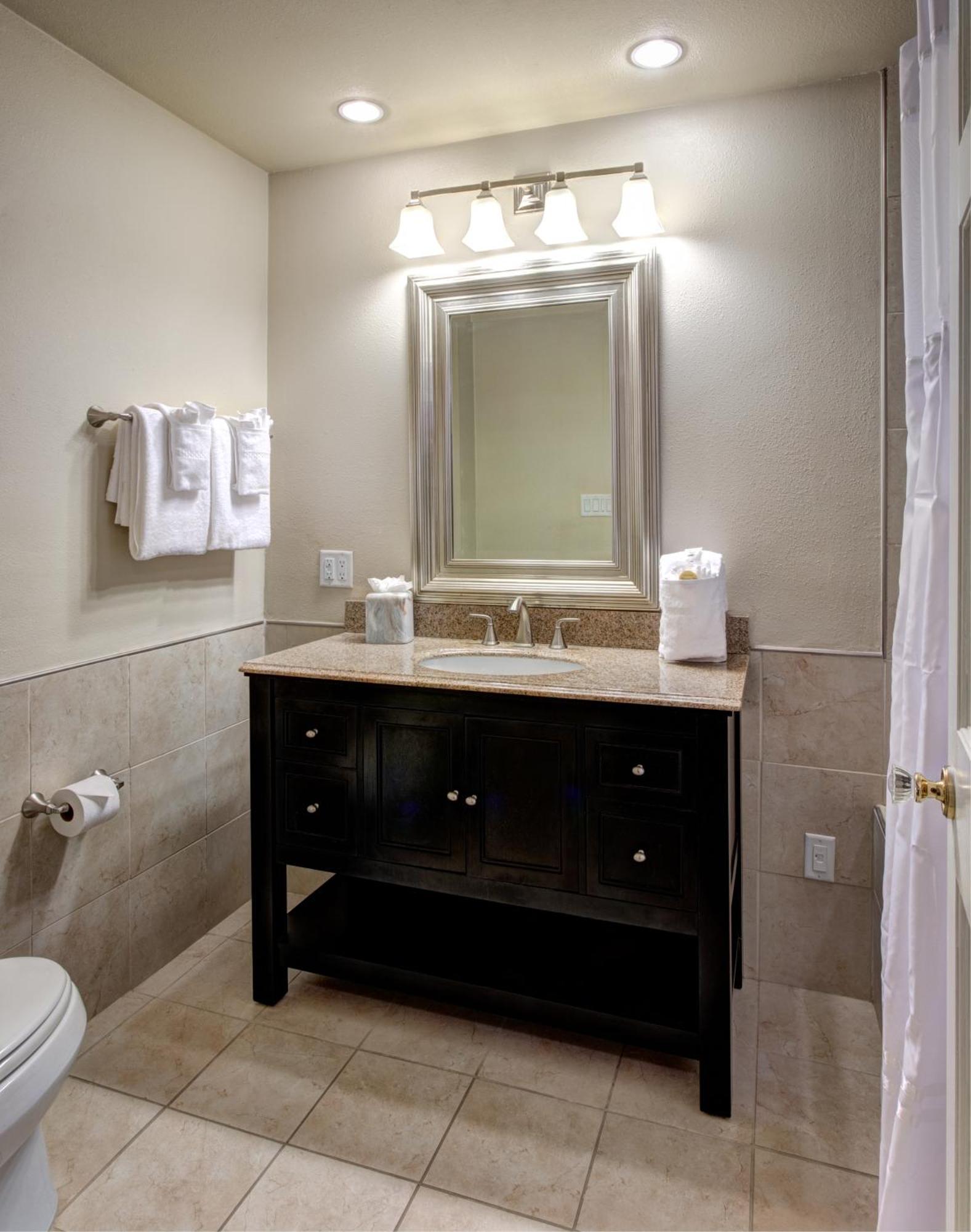 Suite One King Bed