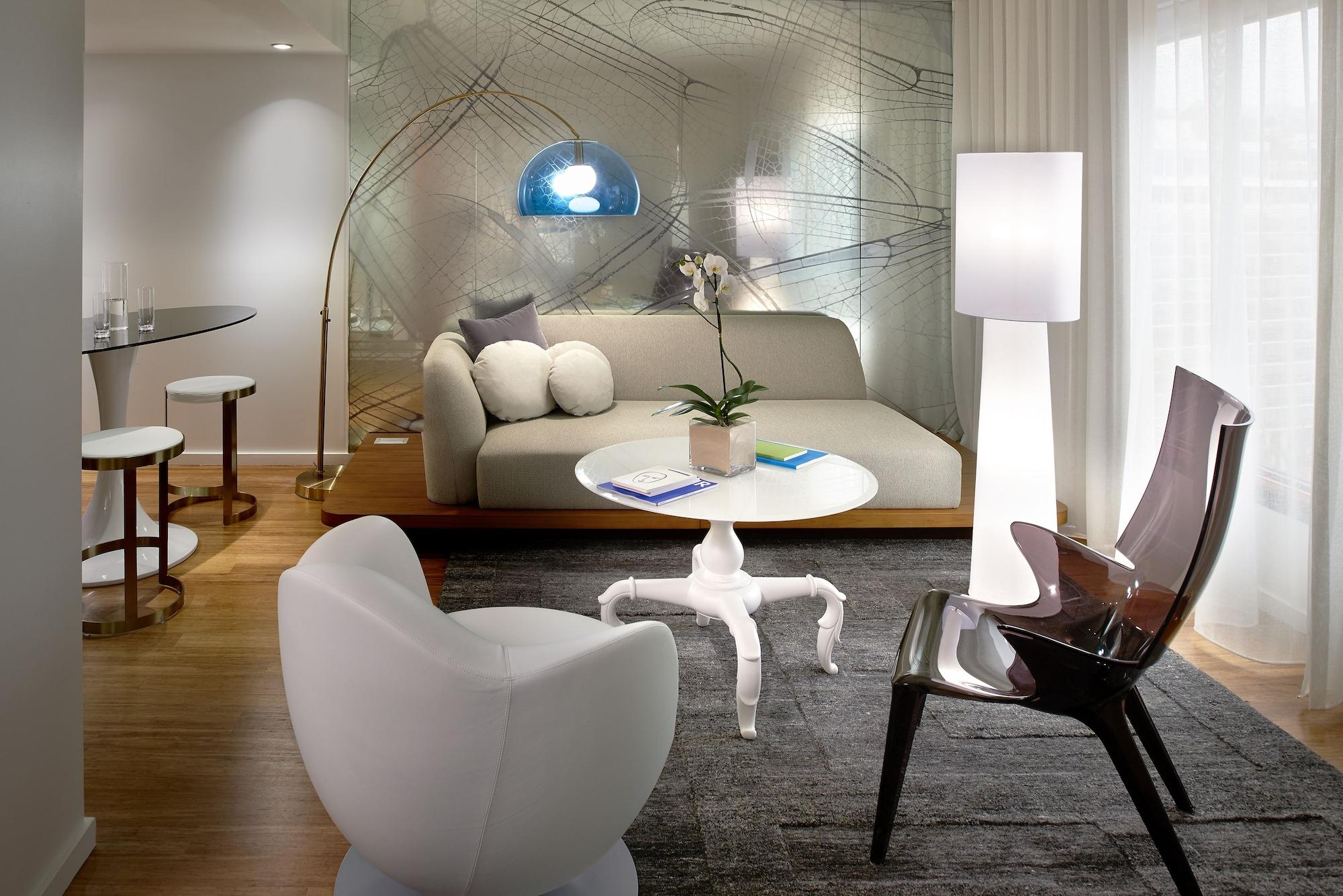 One-Bedroom King Suite
