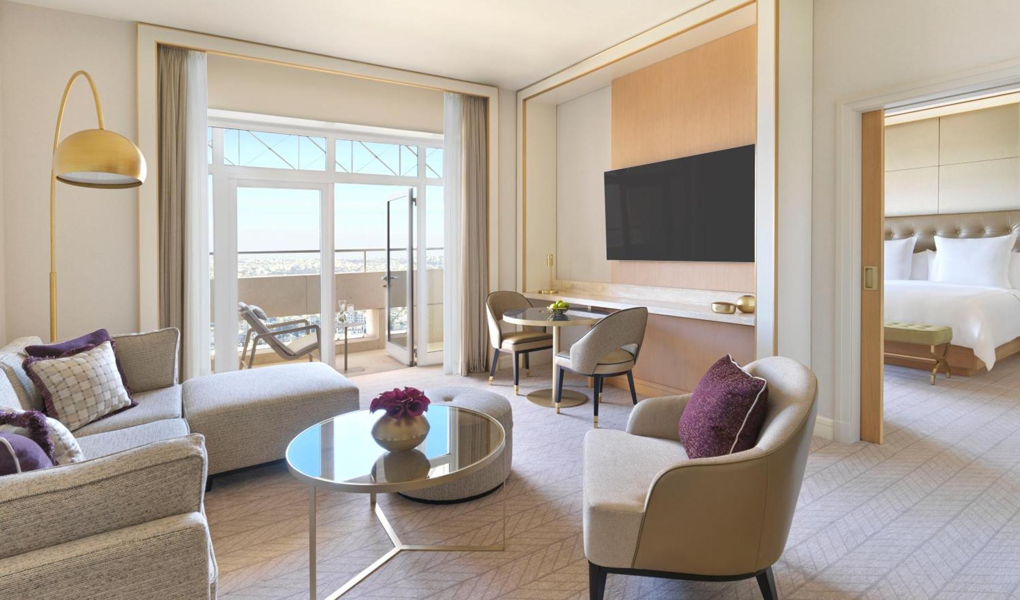 Deluxe Executive Suite