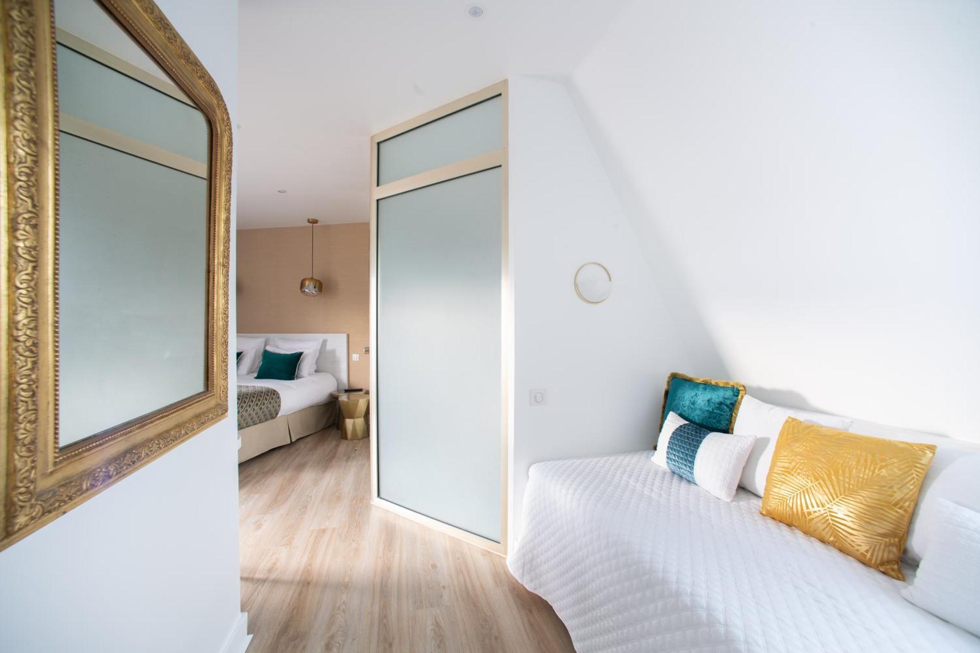 Dreibettzimmer mit Balkon