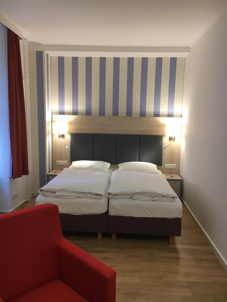 Standard Double Room,537511491:JPEG