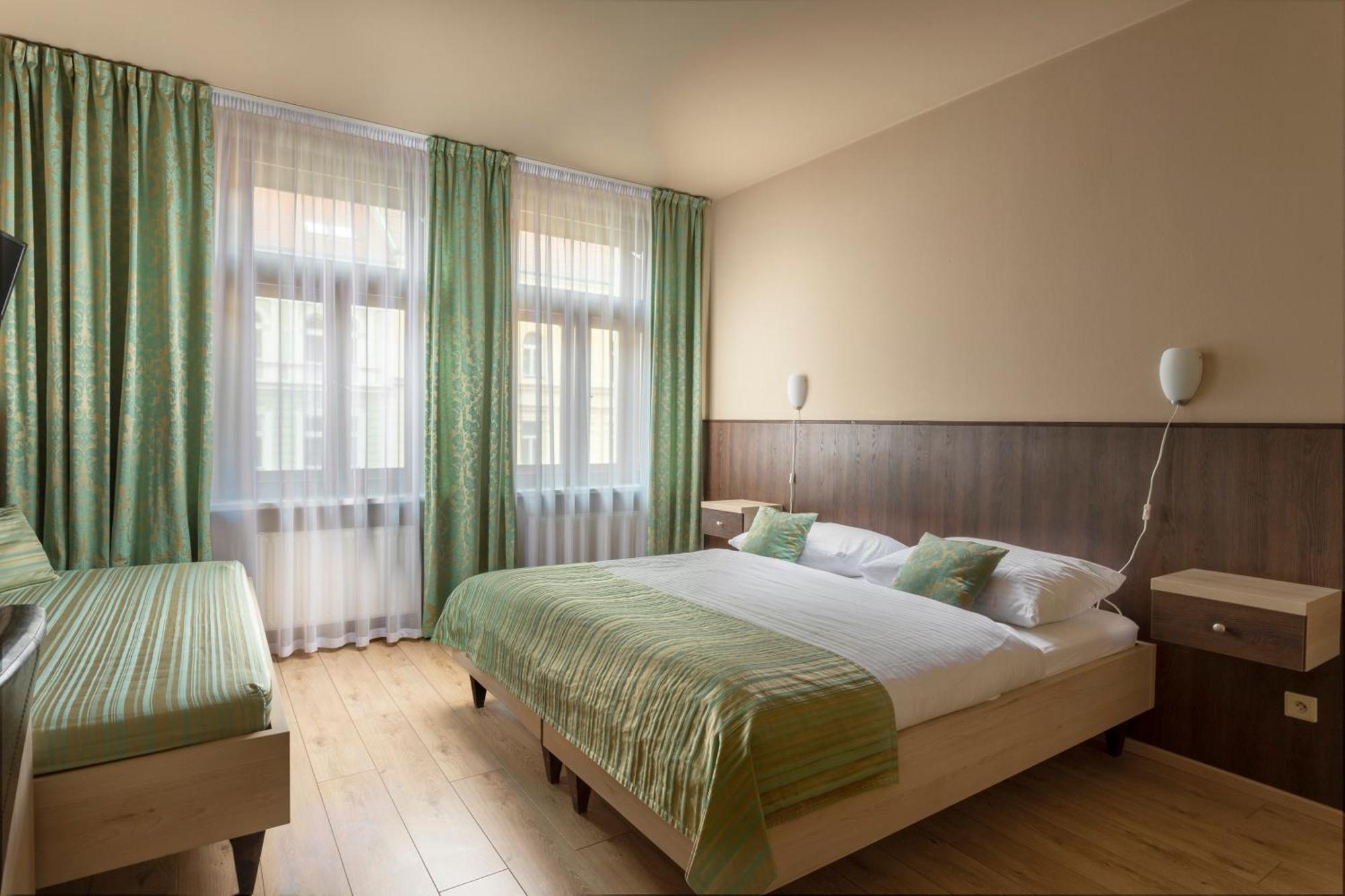 Standard Doppelzimmer mit Zustellbett