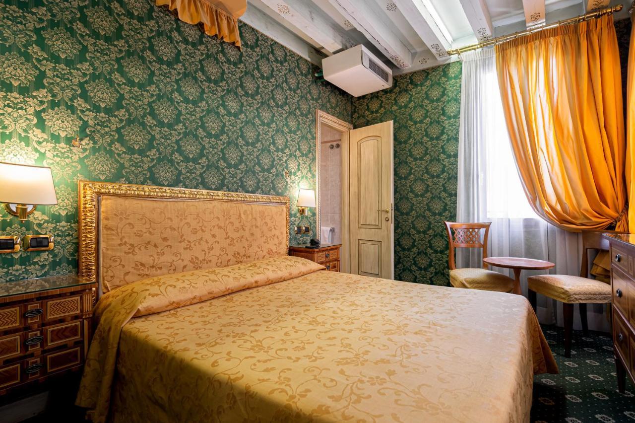 Dreibettzimmer
