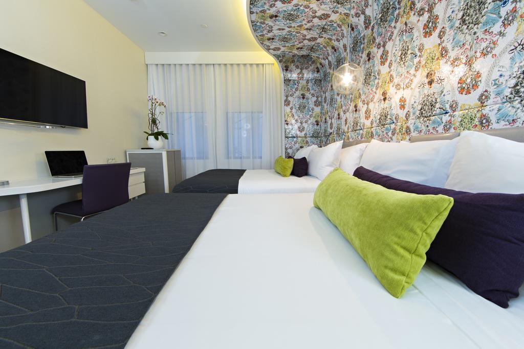 Doppelzimmer Silver mit 2 Doppelbetten