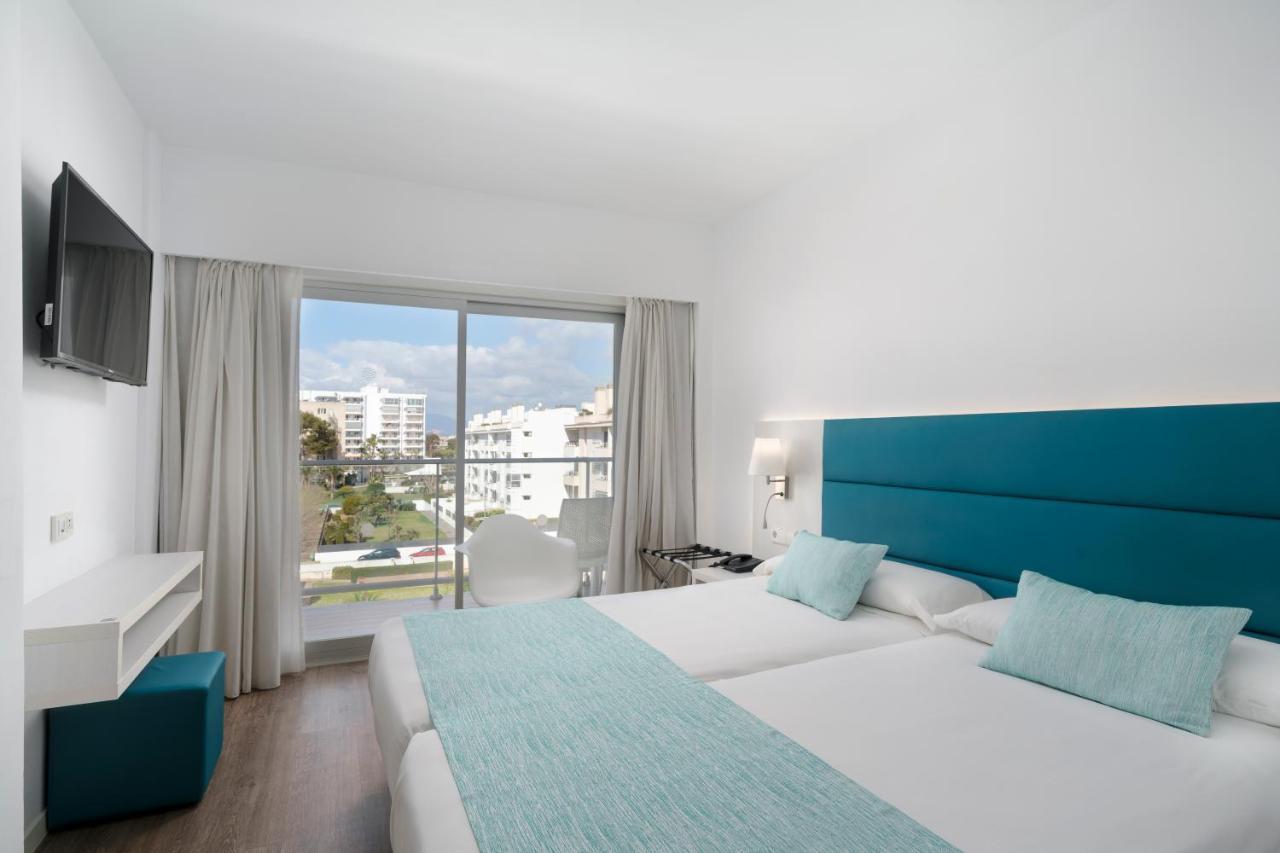 Doppelzimmer mit Poolblick