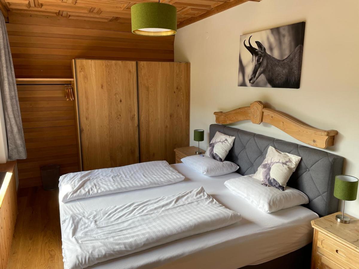 Familiensuite mit Balkon
