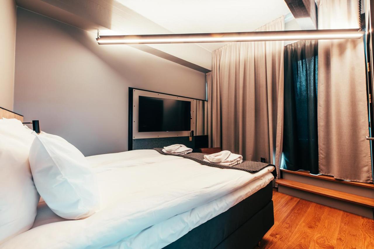 Deluxe Zimmer mit 1 Kingsize-Bett und Balkon